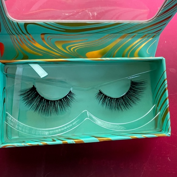 🆕 Lashbox LA Faux mink 3D Tease Lash Strips / 2 new boxes and new LBLA glue - Picture 3 of 10
